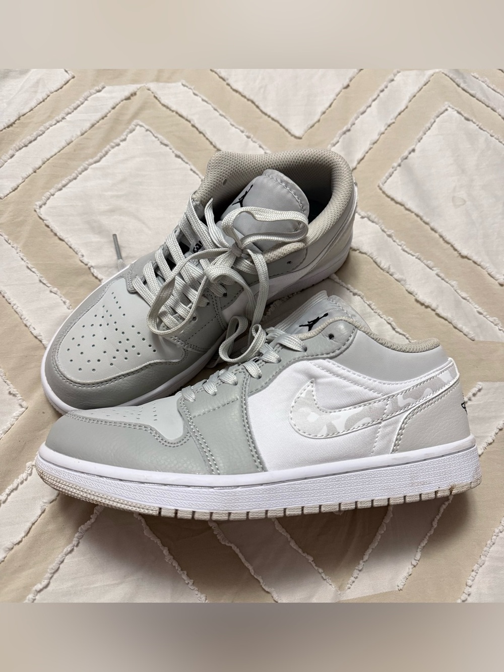 Jordan 1 Low White Camo